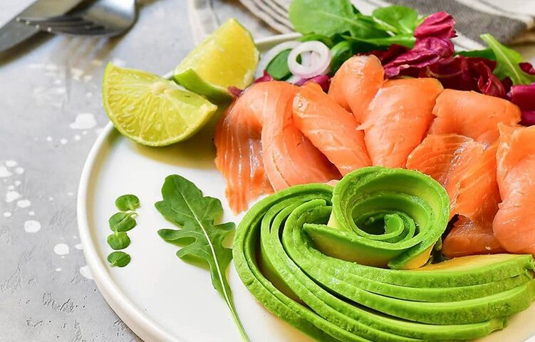peixe con verduras para a dieta cetogénica